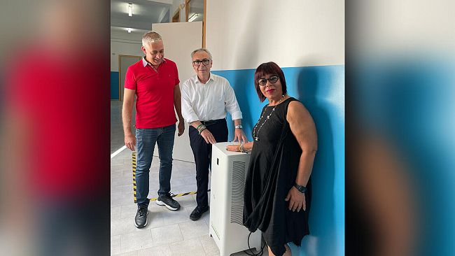 Sanificatori negli istituti scolastici per un inizio d'anno in sicurezza