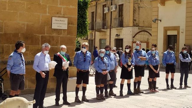 Castelvetrano, arance della legalità offerte dagli Scout per ricordare Falcone