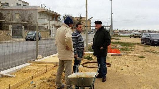 Ripresi i lavori nello spazio del Monumento al Pescatore