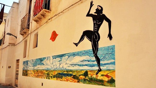 Misteridicittà/Sataliviti, delinquente, Zorro o Robin Hood?