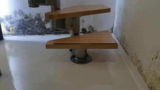 L’amaro sfogo di un professionista mazarese:“Nonostante l’intervento del Comune il mio studio continua ad allagarsi causa perdita condotta comunale. Sono stato danneggiato e costretto a mettere del personale in cassa integrazione”