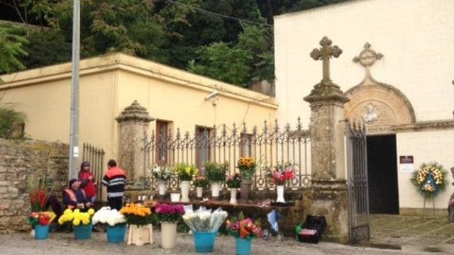 Commemorazione dei defunti, le regole per l’accesso al cimitero di Erice