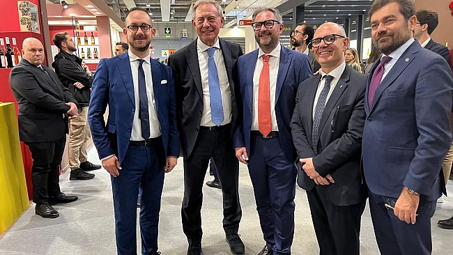 VinItaly, Russo (FdI): “La qualità del vino siciliano è riconosciuta in tutto il mondo”