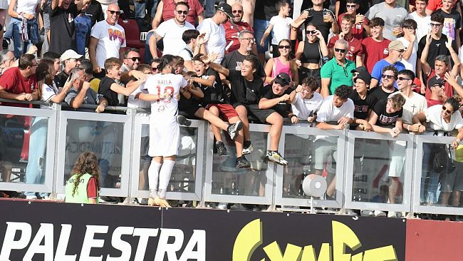 Il Trapani batte 4-0 il Locri. In 5000 al 