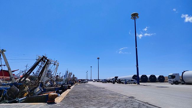 Mazara, porto peschereccio da mesi quasi completamente al buio