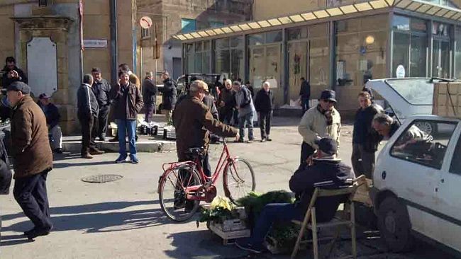 Mazara, installazione di un pannello commemorativo in Piazza dello Scalo
