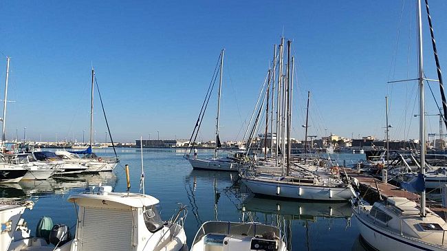 Eurafrica Cup 2019 Vele senza Frontiere. Hanno preso il mare alla volta di Yasmine Hammamet le imbarcazioni che partecipano alla competizione