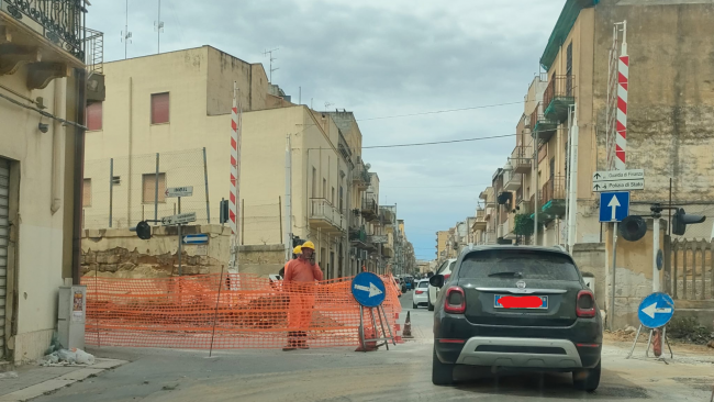 mazara-traffico-nel-caos-per-cantieri-lavori-ma-non-dovevano-essere-notturni