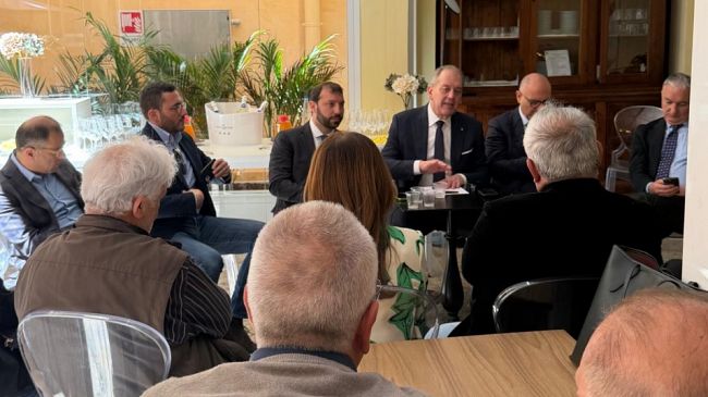 trapani-sottosegretario-la-pietra-incontra-rappresentanti-di-agricoltura-e-pesca