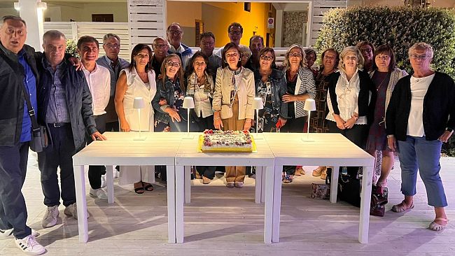 Insieme dopo 42 anni i ragionieri dell'82