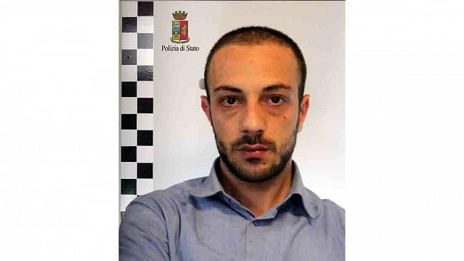 Mazara, arrestato pregiudicato mentre scassinava la porta di un’abitazione