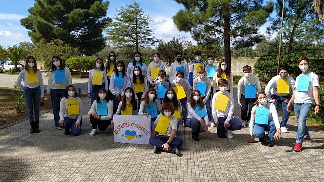 VIDEO-L’i.c. Radice-Pappalardo promuove i flash-mob per la pace