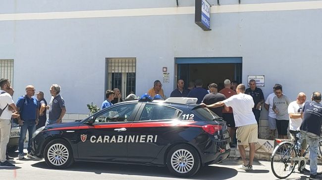 Mazara, dura protesta degli operatori ittici: al Comando PM. Nuova direttiva transitoria all'ordinanza 179/2026