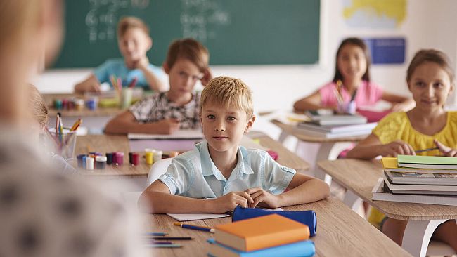 E si mette in moto la scuola