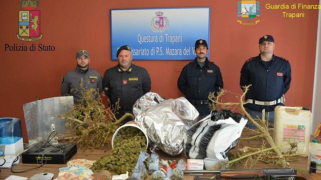Mazara, operazione anti-droga: sequestrati 2 chilogrammi di marijuana