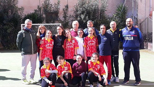 Emozioni e successi per la squadra femminile di calcio a 5  dell’I.C. “Lombardo Radice Pappalardo”