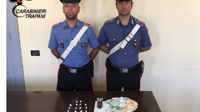 Mazara, arrestato dai carabinieri un 20enne spacciatore mazarese