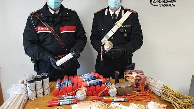Mazara 2, detenzione illegale di fuochi d’artificio: denunciato pregiudicato in possesso di 40mila euro