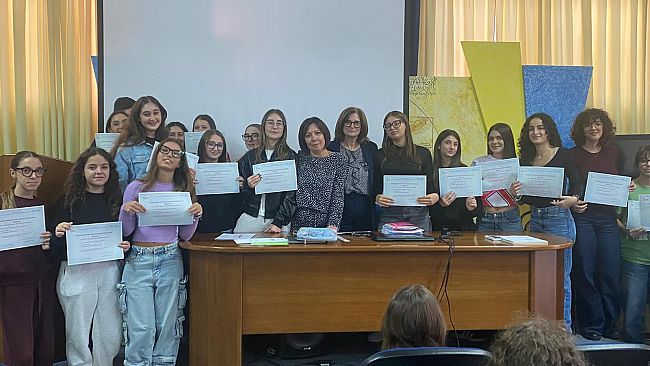 Mazara, liceo Adria-Ballatore: brillanti risultati negli esami Cambridge, DELF, DELE e nelle sfide di logica