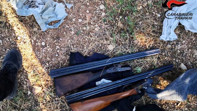 Operazione Cutrara: i Carabinieri trovano armi e munizioni nascoste sotto terra