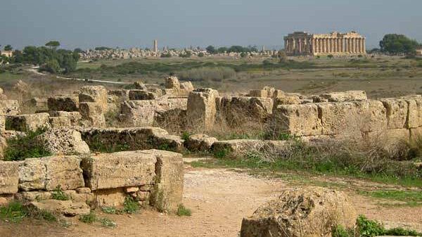 il museo civico si arricchisce con anfore e rostri delle egadi