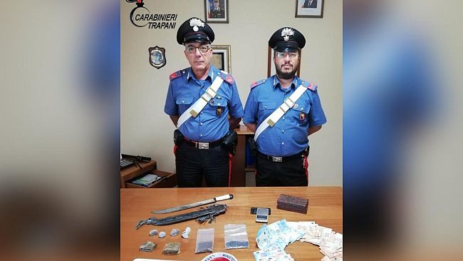 Custonaci: Carabinieri arrestano ex-blackblock spacciatore di sostanze stupefacenti e psicotrope