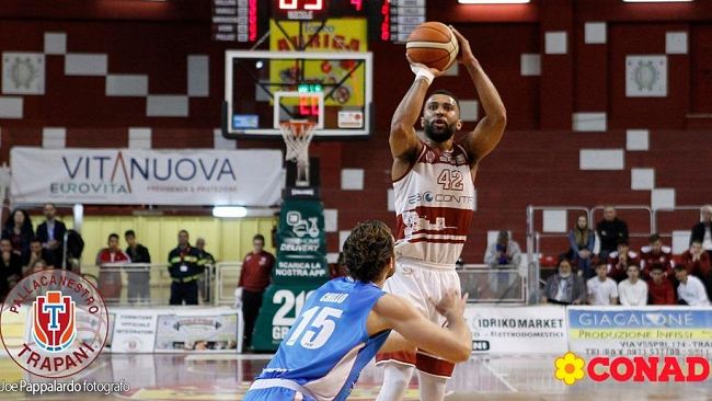 La Pallacanestro Trapani vince gara 3 contro Treviso e porta la serie a gara 4