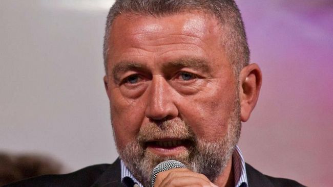 Marettimo, testimone oculare: “Fazio non ha preso nessuno per i testicoli”