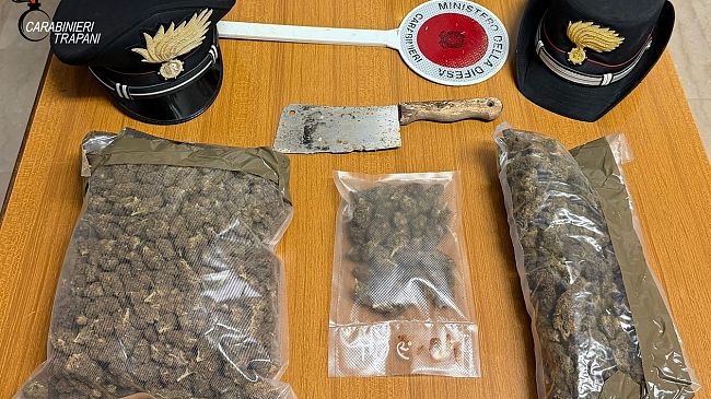 Marsalese sorpreso con oltre un chilo di droga ai domiciliari: arrestato dai Carabinieri