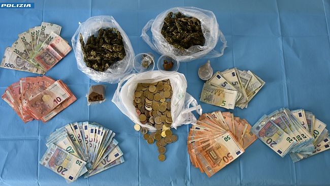 venticinquenne-marsalese-in-manette-per-il-reato-di-detenzione-ai-fini-di-spaccio-di-marijuana-ed-hashish
