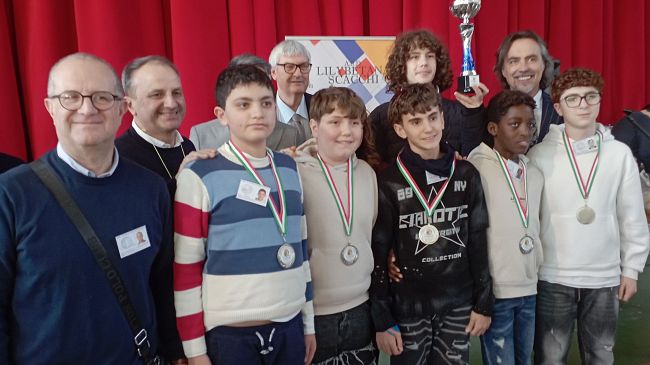 due-scuole-mazaresi-qualificano-quattro-squadre-al-regionale-del-trofeo-scacchi-scuola