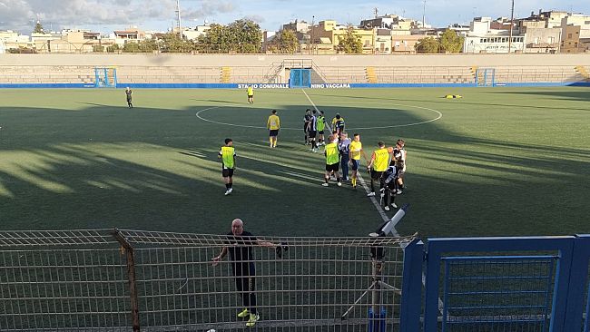Mazara Calcio, rocambolesca sconfitta in casa contro l’Alcamo. Scatta la contestazione dei tifosi  