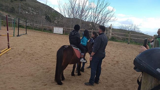 “L’importanza dell’ippoterapia per i ragazzi autistici” service realizzato dal Lions Castelvetrano
