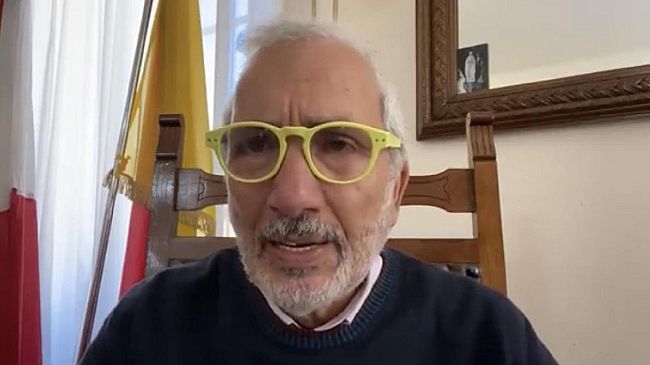 VIDEO- Alfano ancora troppe auto in giro, deliberata la variazione di bilancio per gli aiuti. Migliorano i due ricoverati