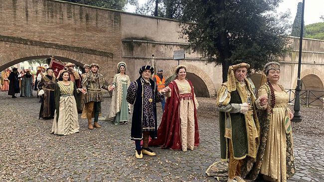 I figuranti del Corteo di Santa Rita e i Tamburi Aragonesi protagonisti a Roma 