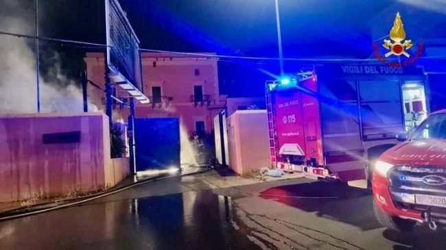 palermo-nuova-intimidazione-alla-sicily-by-car-in-fiamme-11-veicoli