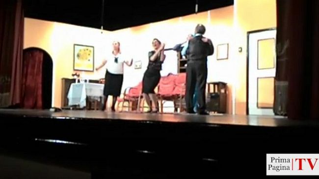 VIDEO – Una  sera a teatro con… La dialettale di prosa. “L’amuri?…u sapiti comè!”