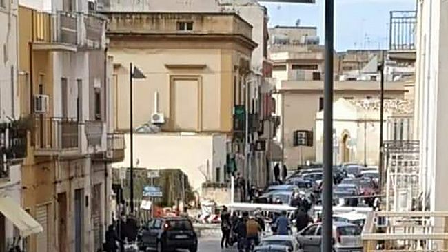 Mazara, controlli serrati nelle strade dove si è registrato questa mattina un movimento di auto eccessivo