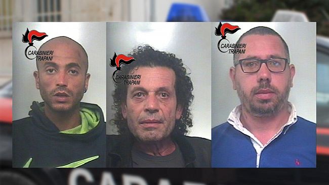 Mazara: Tre persone arrestate e due giovani denunciati per guida in stato di ebbrezza
