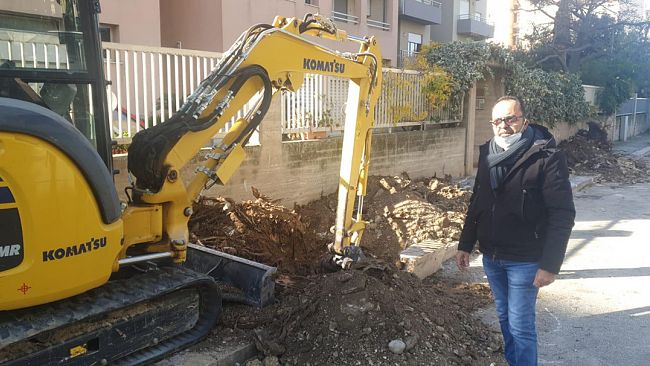 Trapani, manutenzione straordinaria dei marciapiedi in via Salemi
