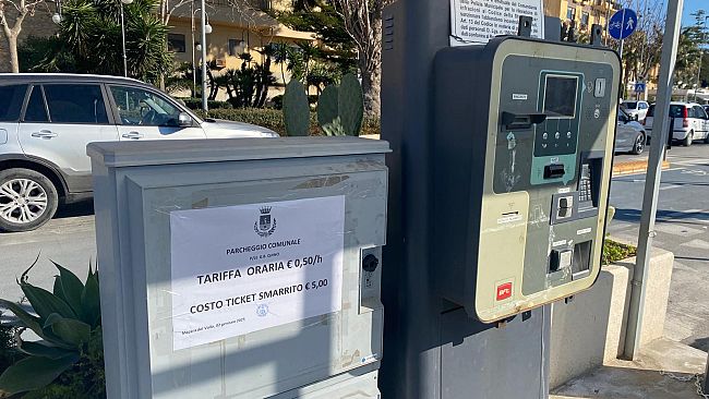 Mazara, in vigore da oggi il nuovo tariffario di sosta a pagamento dei 2 parcheggi comunali all’aperto
