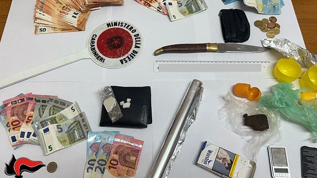 Era ai domiciliari ma continuava a spacciare droga, arrestato 49enne castelvetranese