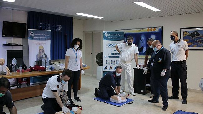 I militari della Capitaneria di Porto di Trapani abilitati al BLSD