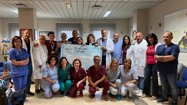 Francesca Impallari dona 6mila euro al reparto di Oncologia dell'ospedale 