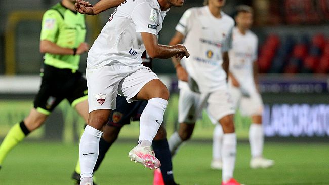 Il Trapani batte il Livorno in rimonta, decide un super gol di Dalmonte