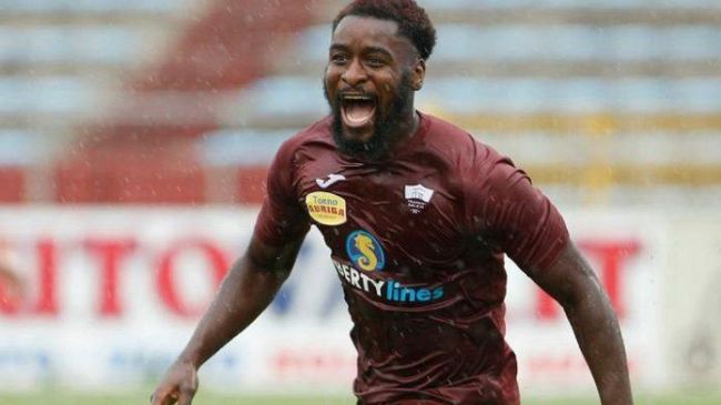 Epiteti razzisti contro Nzola, arriva il Daspo per un tifoso della Cremonese