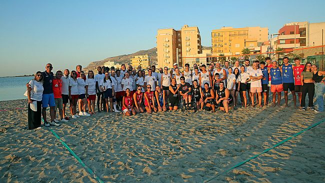 Badia Grande coniuga sport e integrazione al primo Torneo di beach volley delle Associazioni di Trapani