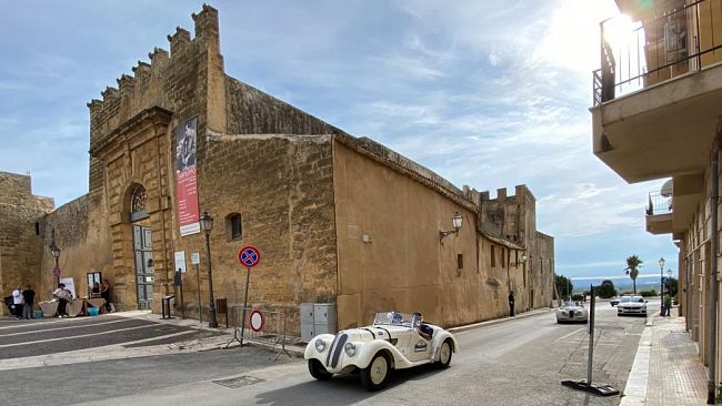 a-partanna-fanno-tappa-quasi-100-veicoli-depoca