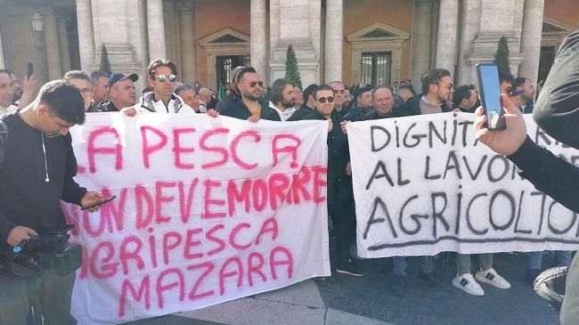 Pesca, delegazione di Agripesca Mazara alla grande manifestazione di Roma