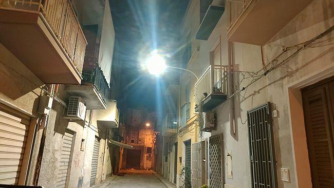 Mazara, bambino di 10 anni precipita dal secondo piano di un edificio. Fortunatamente rimasto vivo